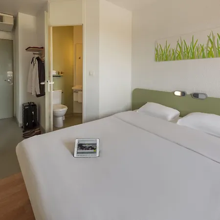 Calais Terminal Cité Europe 2 étoiles 2* Coquelles