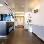 Calais Terminal Cité Europe 2 étoiles 2*