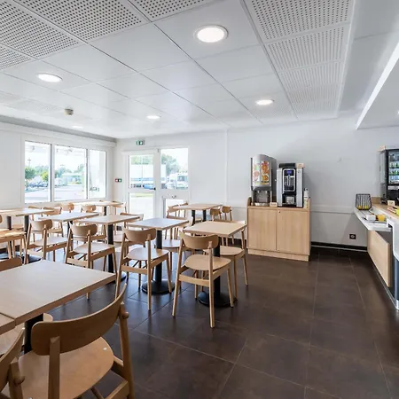 Hotel Calais Terminal Cite Europe 2 Etoiles