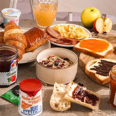 Calais Terminal Cite Europe 2 Etoiles Hotel 2*