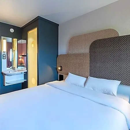 Otel Calais Terminal Cite Europe 2 Etoiles