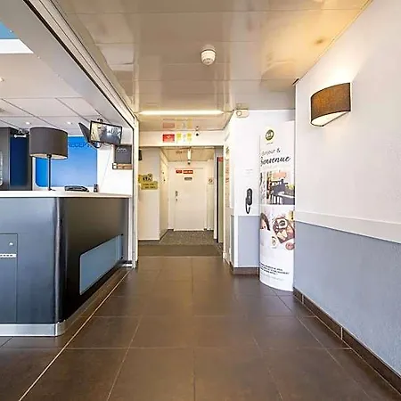 Calais Terminal Cite Europe 2 Etoiles Coquelles