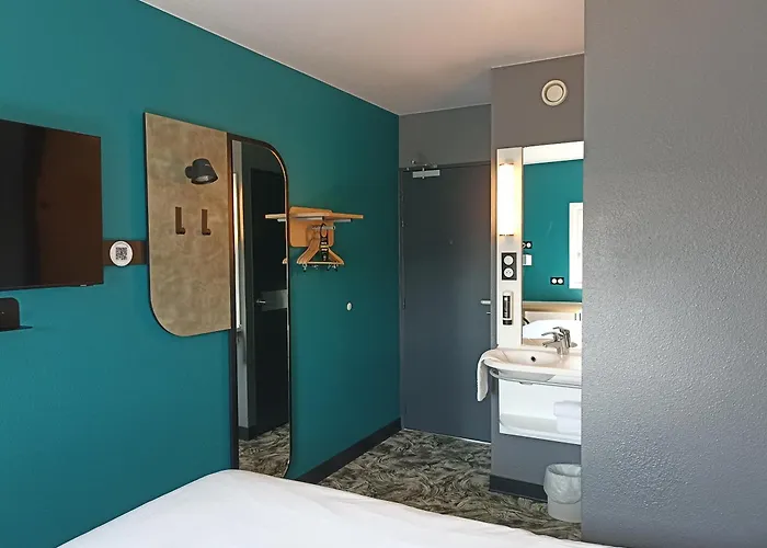 Hotel Calais Terminal Cite Europe 2 Etoiles 2*