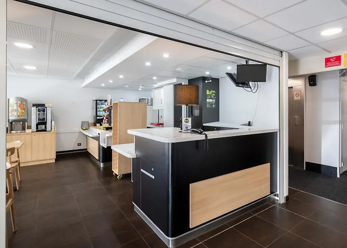 Hotel Calais Terminal Cité Europe 2 étoiles Coquelles