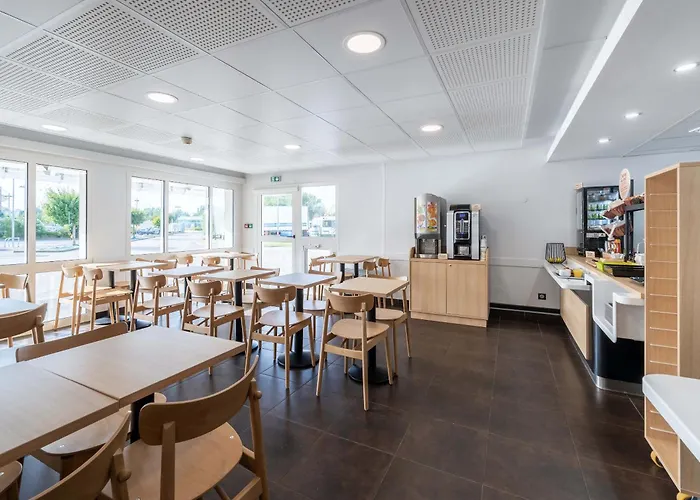 Hotel Calais Terminal Cité Europe 2 étoiles