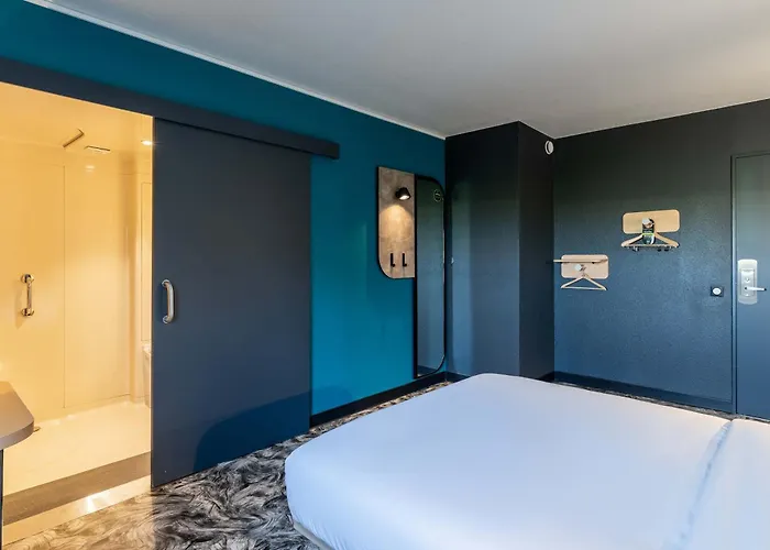 Hotel Calais Terminal Cité Europe 2 étoiles Coquelles