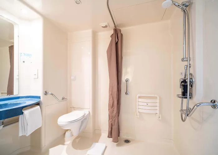 Hotel Calais Terminal Cité Europe 2 étoiles Coquelles